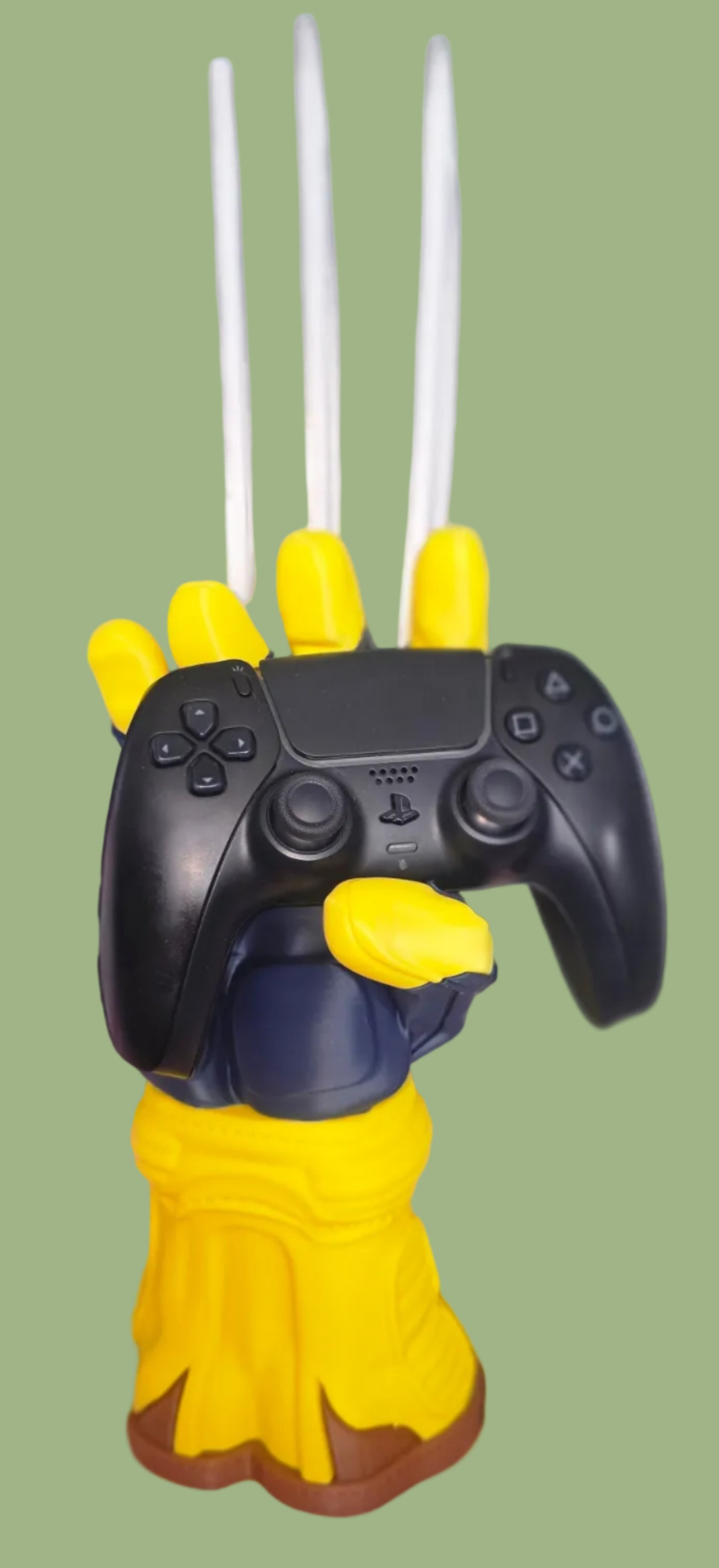 Wolverine-Inspired Claw Gaming Controller Stand