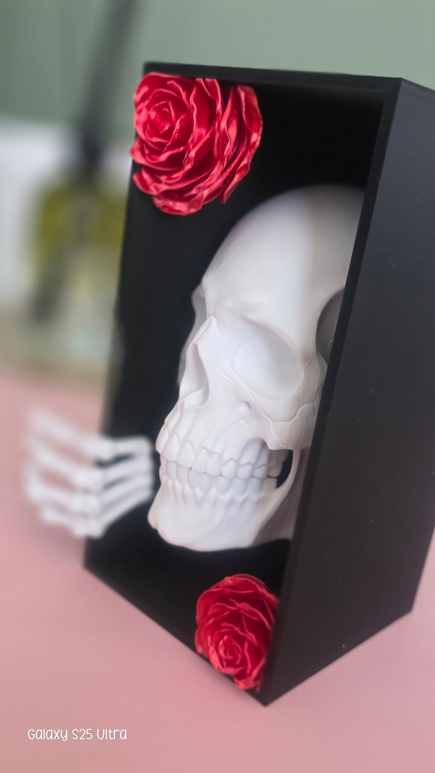 Skull & Roses Book Nook